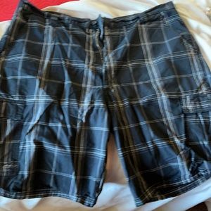 Men’s size 40 cargo shorts